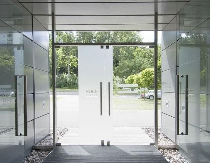 Custom Glass Partitions